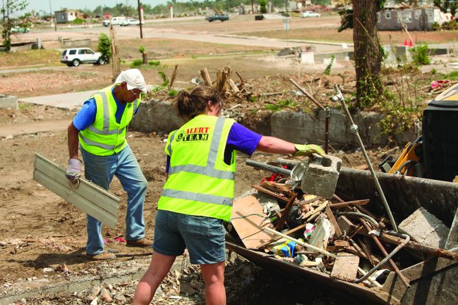 s2011-missouri-joplin-disaster-clean-up-tornado-photocredit-brian-wingert-6470-med.jpg